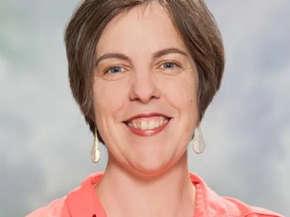 Elizabeth Baldwin headshot
